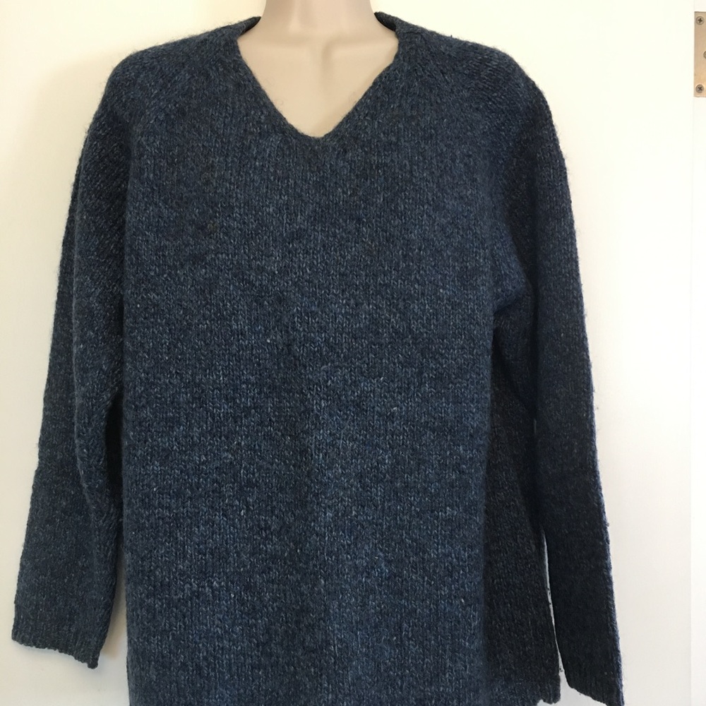L.L. Bean Women's Wool Blend Chunky V-Neck Sweater heather blue